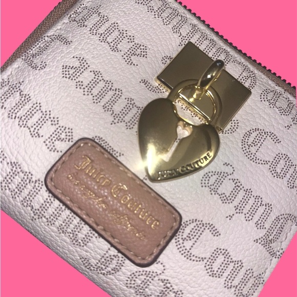 Juicy Couture White and Gold Key Lock Wallet - Picture 2 of 7